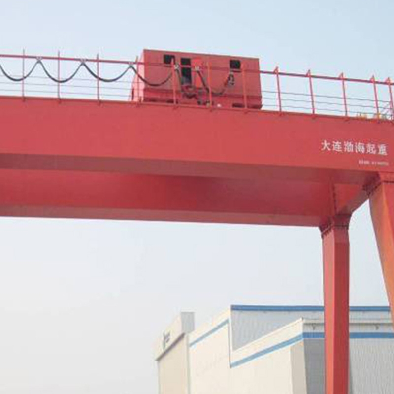 一重集團天津重工320/50t-30m起重機使用現場